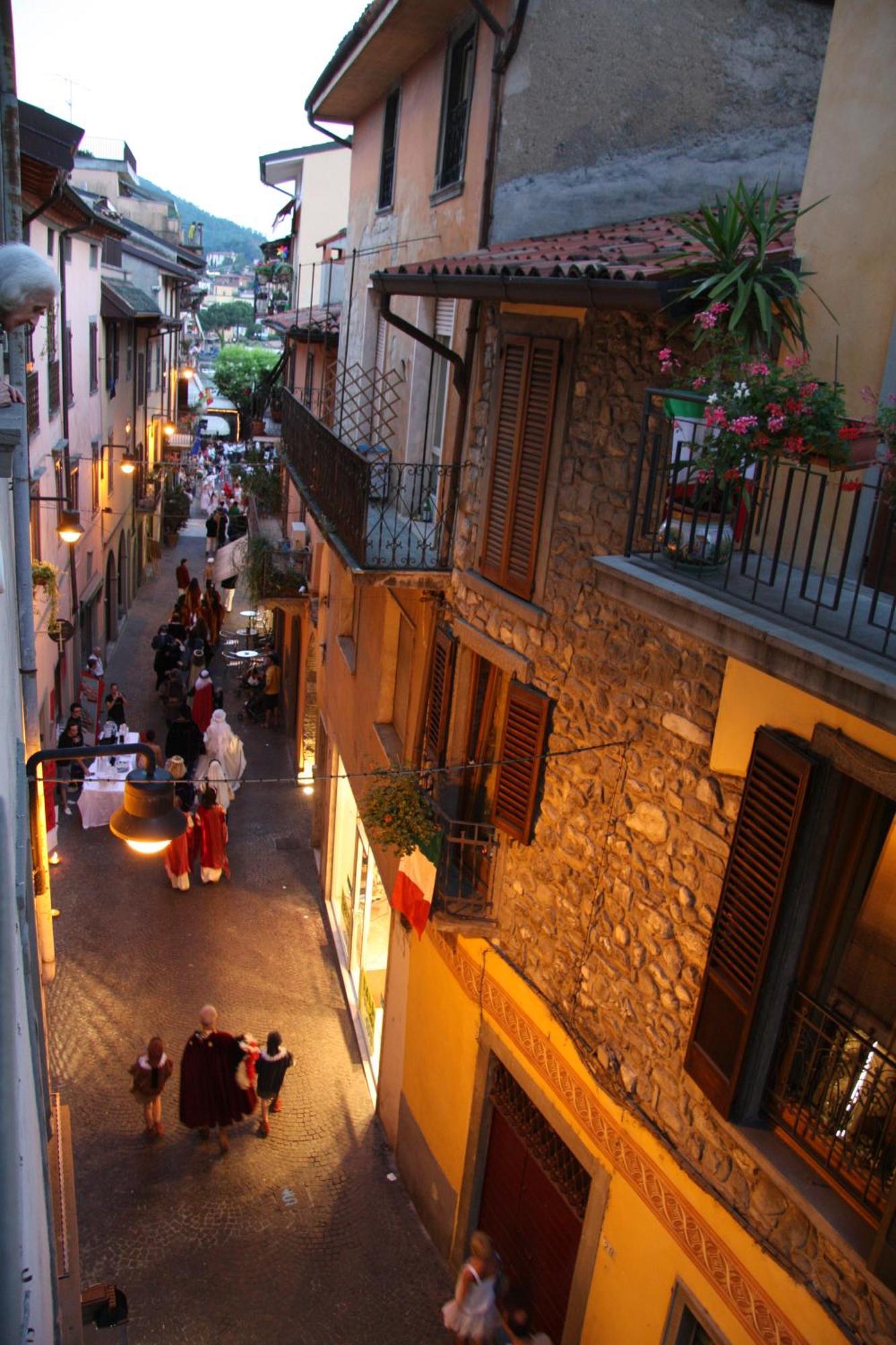 Bed And Breakfast Centrostorico Sarnico Exterior photo
