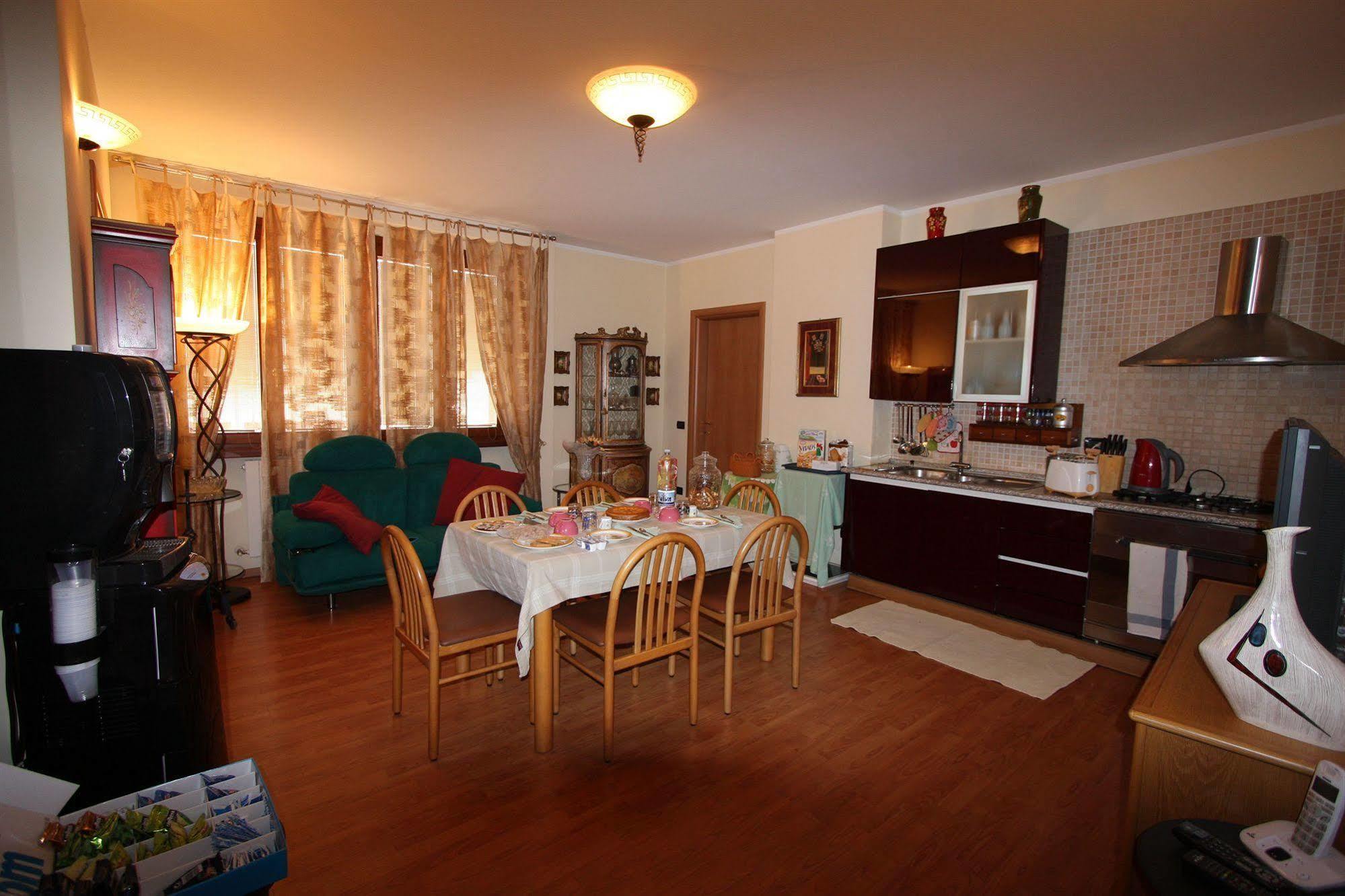 Bed And Breakfast Centrostorico Sarnico Exterior photo